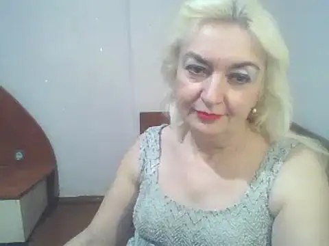 Meri798 online show from December 8, 2024, 5:01 pm