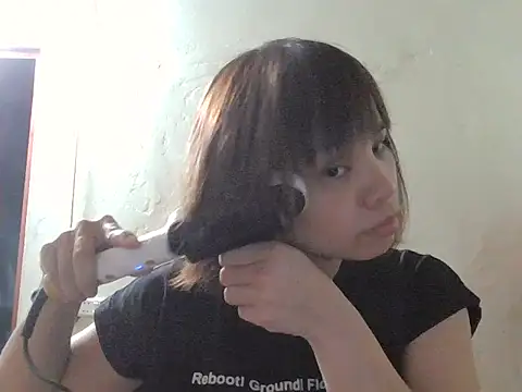 Angela-Eira online show from September 24, 2025, 10:51 am