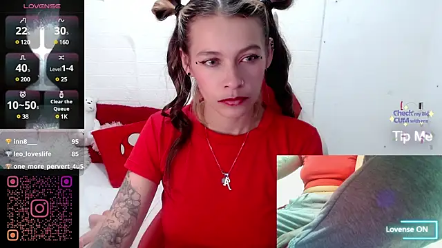 Snapshot of sweetlittlelisa chatting on January 10, 2025, 10:15 pm sweetlittlelisa online show from January 10, 2025, 10:15 pm