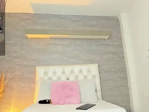 Snapshot of thararouse chatting on March 19, 2025, 12:23 pm thararouse online show from March 19, 2025, 12:23 pm