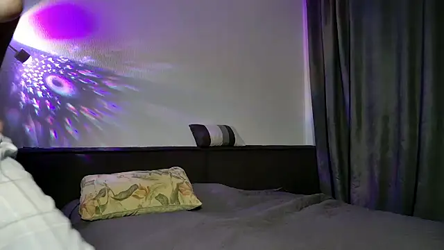 Snapshot of MazzyDoll chatting on November 24, 2025, 4:01 am MazzyDoll online show from November 24, 2025, 4:01 am