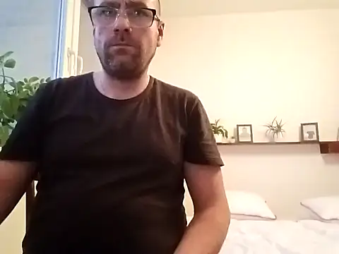 amok0 online show from March 3, 2025, 4:56 pm