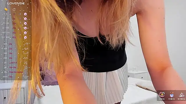Snapshot of Kelly_Cuutie chatting on January 26, 2025, 12:48 am Kelly Cuutie online show from January 26, 2025, 12:48 am