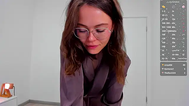 Kelly Cuutie online show from May 27, 2026, 2:30 am