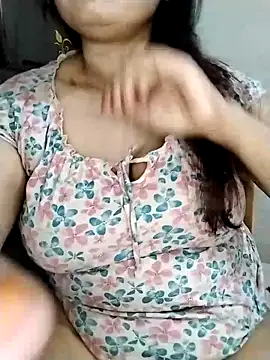 Snapshot of Tishani chatting on November 25, 2025, 12:54 am Tishani online show from November 25, 2025, 12:54 am