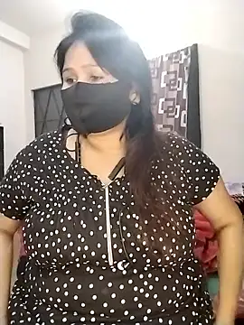 Snapshot of Tishani chatting on January 31, 2026, 8:29 pm Tishani online show from January 31, 2026, 8:29 pm