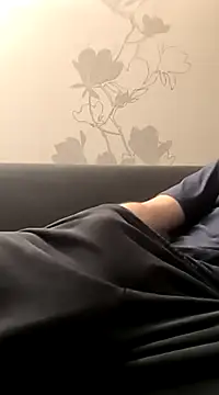 Snapshot of Naked_Ben chatting on December 28, 2024, 6:49 am Naked Ben online show from December 28, 2024, 6:49 am