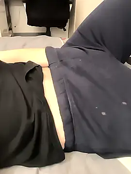 Snapshot of Naked_Ben chatting on January 22, 2025, 5:26 am Naked Ben online show from January 22, 2025, 5:26 am