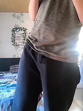 Snapshot of Naked_Ben chatting on February 1, 2025, 1:41 pm Naked Ben online show from February 1, 2025, 1:41 pm