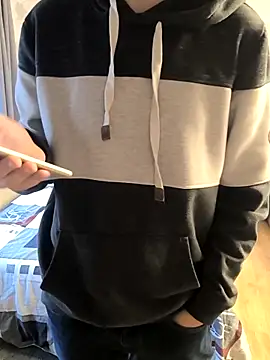 Snapshot of Naked_Ben chatting on September 26, 2025, 2:43 pm Naked Ben online show from September 26, 2025, 2:43 pm