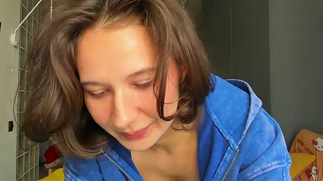 Lilith lutherlow online show from November 22, 2025, 12:04 pm