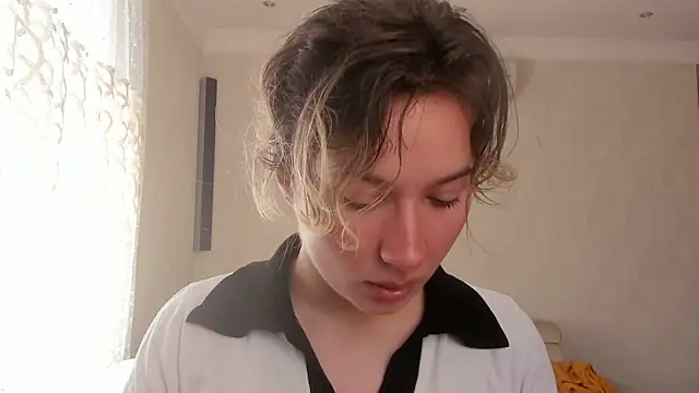 Lilith lutherlow online show from June 29, 2026, 7:58 am