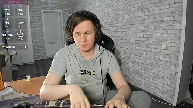 iliaskrislove online show from February 20, 2025, 10:59 pm
