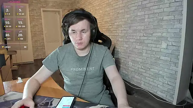 iliaskrislove online show from February 26, 2025, 5:07 pm