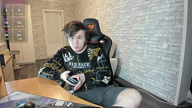 iliaskrislove online show from March 12, 2025, 11:22 pm