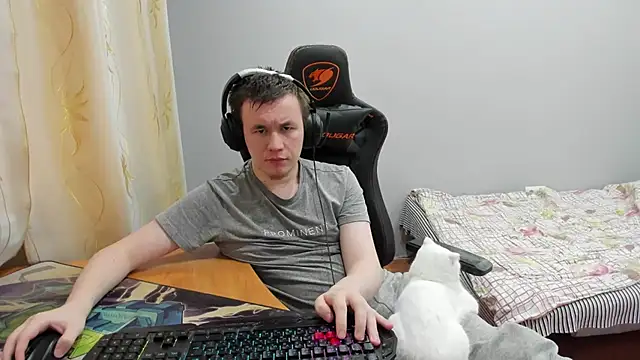 iliaskrislove online show from November 29, 2025, 11:02 am