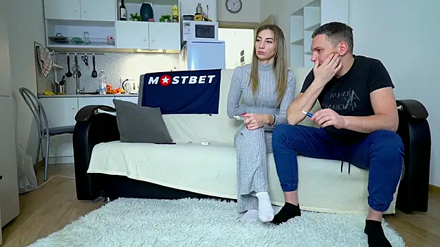 littlesweettifany online show from January 9, 2025, 9:59 am