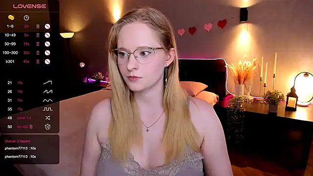 Snapshot of Aemilia_ chatting on October 20, 2025, 8:26 am Aemilia online show from October 20, 2025, 8:26 am