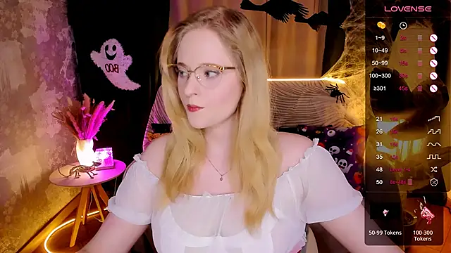 Snapshot of Aemilia_ chatting on November 2, 2025, 8:39 am Aemilia online show from November 2, 2025, 8:39 am