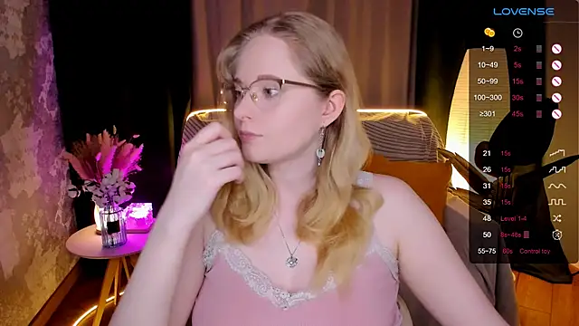 Aemilia  online show from February 26, 2026, 7:40 am