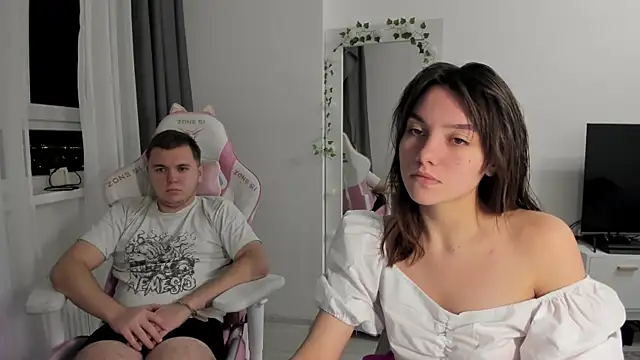 MashkaRay online show from November 16, 2025, 6:13 pm