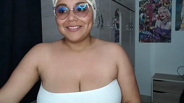 Snapshot of SWEETT_CORY chatting on September 26, 2025, 2:59 am SWEETT CORY online show from September 26, 2025, 2:59 am