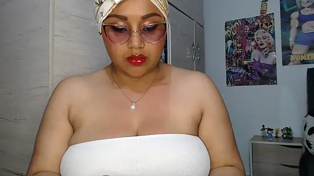 Snapshot of SWEETT_CORY chatting on October 11, 2025, 1:38 am SWEETT CORY online show from October 11, 2025, 1:38 am