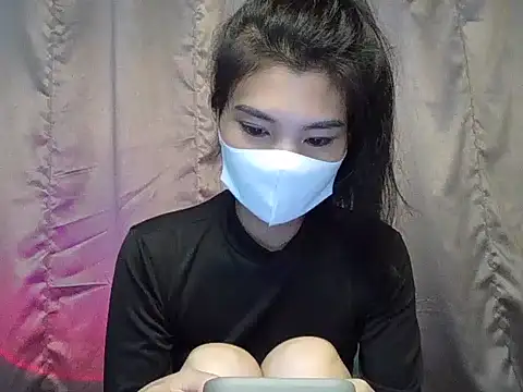 Ladygirrl22 online show from November 11, 2025, 4:18 pm