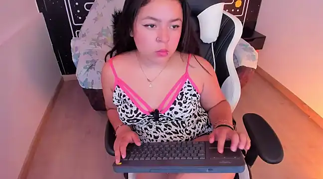 Snapshot of Barbara_honey chatting on January 21, 2025, 12:39 pm Barbara honey online show from January 21, 2025, 12:39 pm