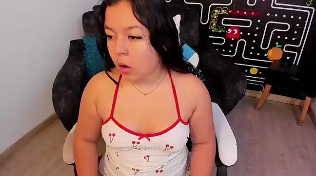 Snapshot of Barbara_honey chatting on February 13, 2025, 12:43 pm Barbara honey online show from February 13, 2025, 12:43 pm