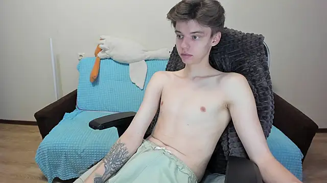 Snapshot of Liam_sexy1 chatting on October 17, 2025, 6:27 am Liam sexy1 online show from October 17, 2025, 6:27 am