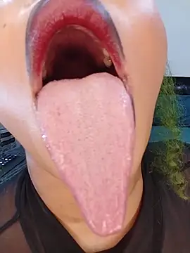 Sugartonguexx online show from March 3, 2026, 7:09 pm