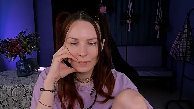 Snapshot of VandaRossi chatting on February 14, 2025, 8:10 am VandaRossi online show from February 14, 2025, 8:10 am