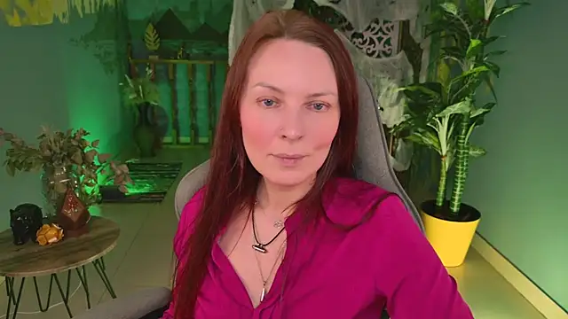 Snapshot of VandaRossi chatting on October 31, 2025, 5:08 am VandaRossi online show from October 31, 2025, 5:08 am