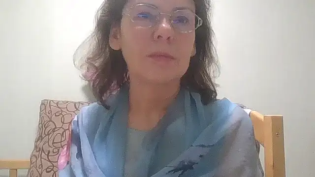 HollyJewel online show from November 27, 2025, 3:25 pm