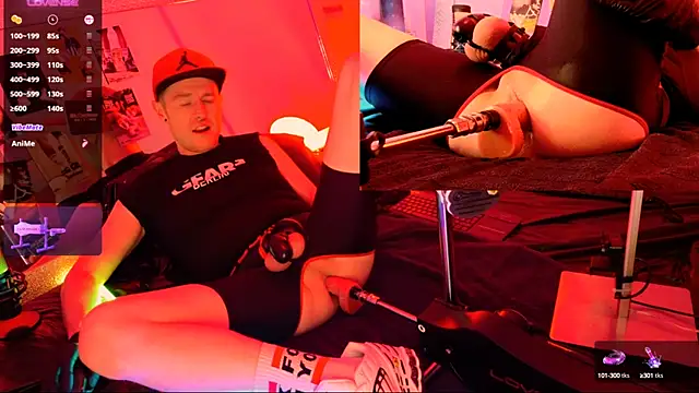 Snapshot of Fuc71 chatting on December 2, 2024, 7:05 pm Fuc71 online show from December 2, 2024, 7:05 pm