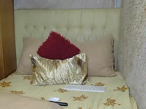 Xxxsluts online show from November 15, 2025, 4:43 am