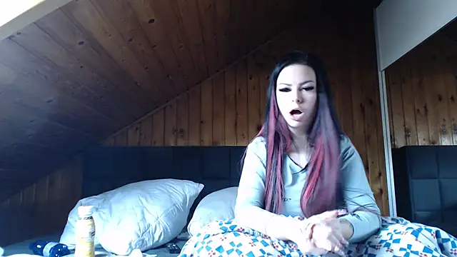 BoeseMoni1998 online show from November 11, 2025, 9:42 am