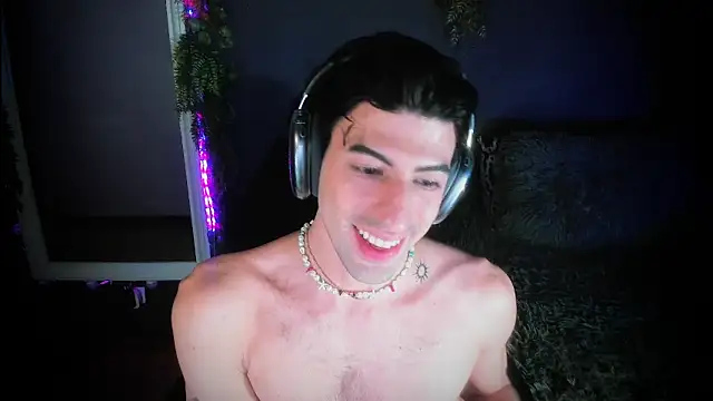 Snapshot of newjeff chatting on February 17, 2026, 11:44 pm newjeff online show from February 17, 2026, 11:44 pm