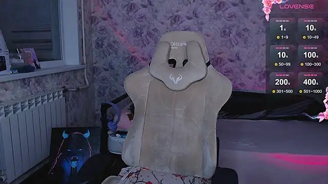 Snapshot of Estelle_Hicks chatting on October 27, 2025, 6:12 pm Estelle Hicks online show from October 27, 2025, 6:12 pm