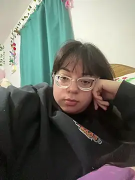 Snapshot of indiegirl666 chatting on February 1, 2026, 4:33 am indiegirl666 online show from February 1, 2026, 4:33 am