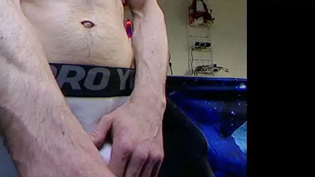 Snapshot of slendt94 chatting on February 23, 2025, 10:06 am slendt94 online show from February 23, 2025, 10:06 am