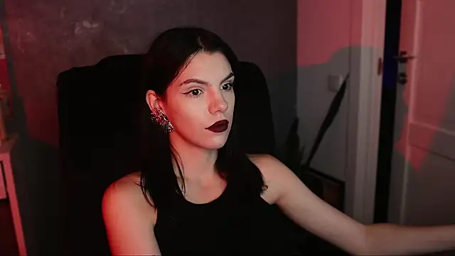 Snapshot of mistress__rochelle chatting on December 1, 2024, 4:29 pm mistress rochelle online show from December 1, 2024, 4:29 pm