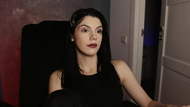 Snapshot of mistress__rochelle chatting on February 18, 2025, 5:53 pm mistress rochelle online show from February 18, 2025, 5:53 pm