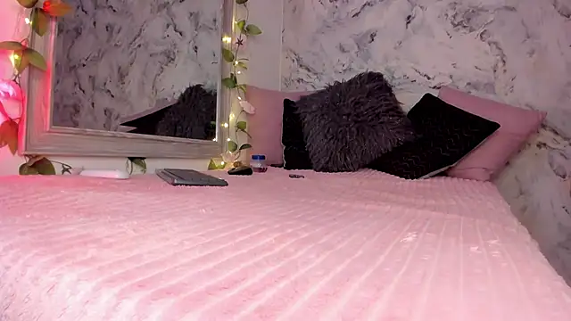 Snapshot of Bella_desi_ chatting on September 13, 2025, 1:22 pm Bella desi online show from September 13, 2025, 1:22 pm