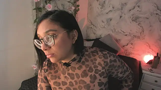 Bella desi  online show from March 26, 2026, 2:22 pm