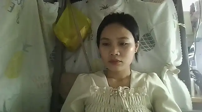 Snapshot of Be-MyMy chatting on March 2, 2025, 12:54 pm Be-MyMy online show from March 2, 2025, 12:54 pm