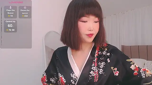 Snapshot of TumiLio chatting on January 2, 2025, 4:52 am TumiLio online show from January 2, 2025, 4:52 am