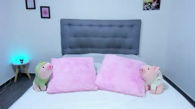 Agataowens online show from January 29, 2025, 1:48 am