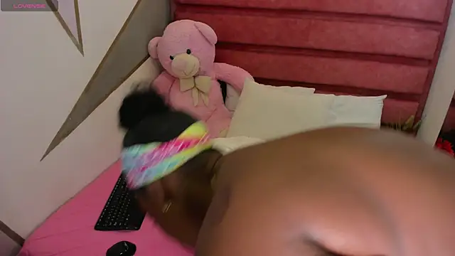 Snapshot of joha_keany chatting on December 3, 2024, 4:17 pm joha keany online show from December 3, 2024, 4:17 pm